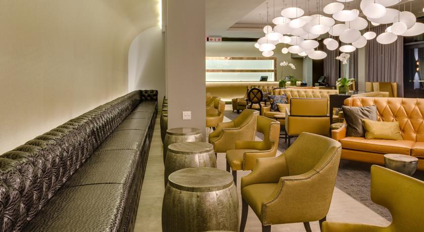 Protea Hotel Fire & Ice! By Marriott Pretoria Menlyn מראה חיצוני תמונה