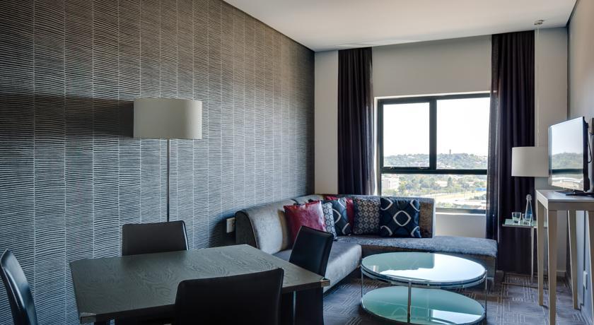 Protea Hotel Fire & Ice! By Marriott Pretoria Menlyn מראה חיצוני תמונה
