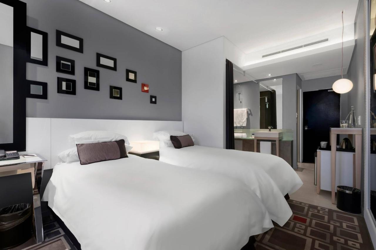 Protea Hotel Fire & Ice! By Marriott Pretoria Menlyn מראה חיצוני תמונה