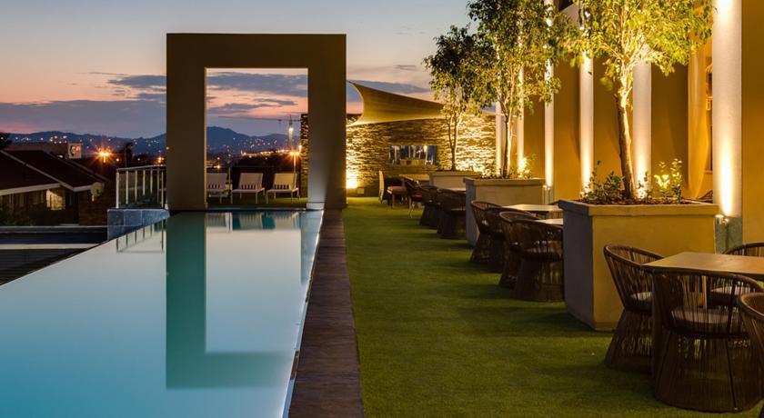 Protea Hotel Fire & Ice! By Marriott Pretoria Menlyn מראה חיצוני תמונה