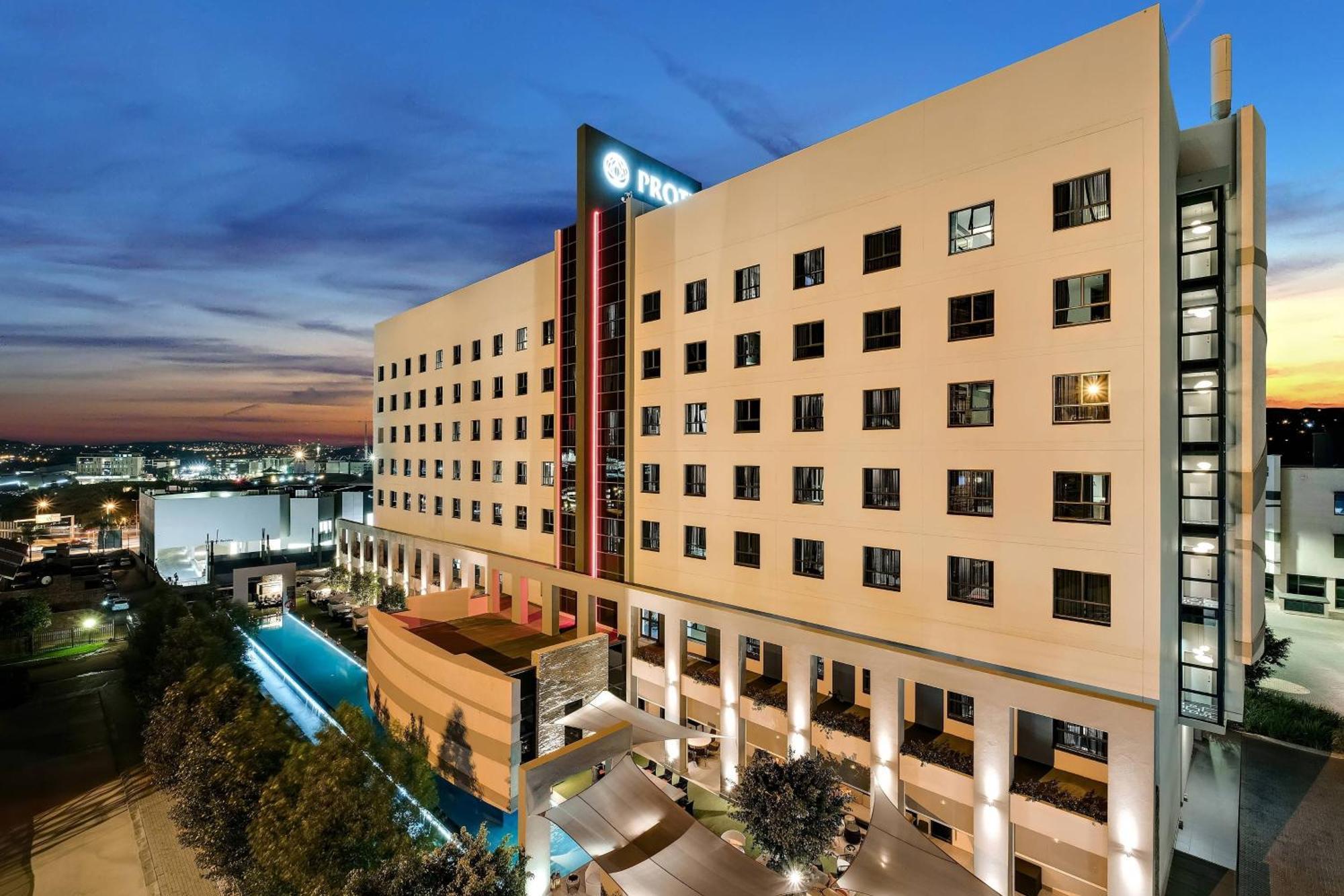 Protea Hotel Fire & Ice! By Marriott Pretoria Menlyn מראה חיצוני תמונה
