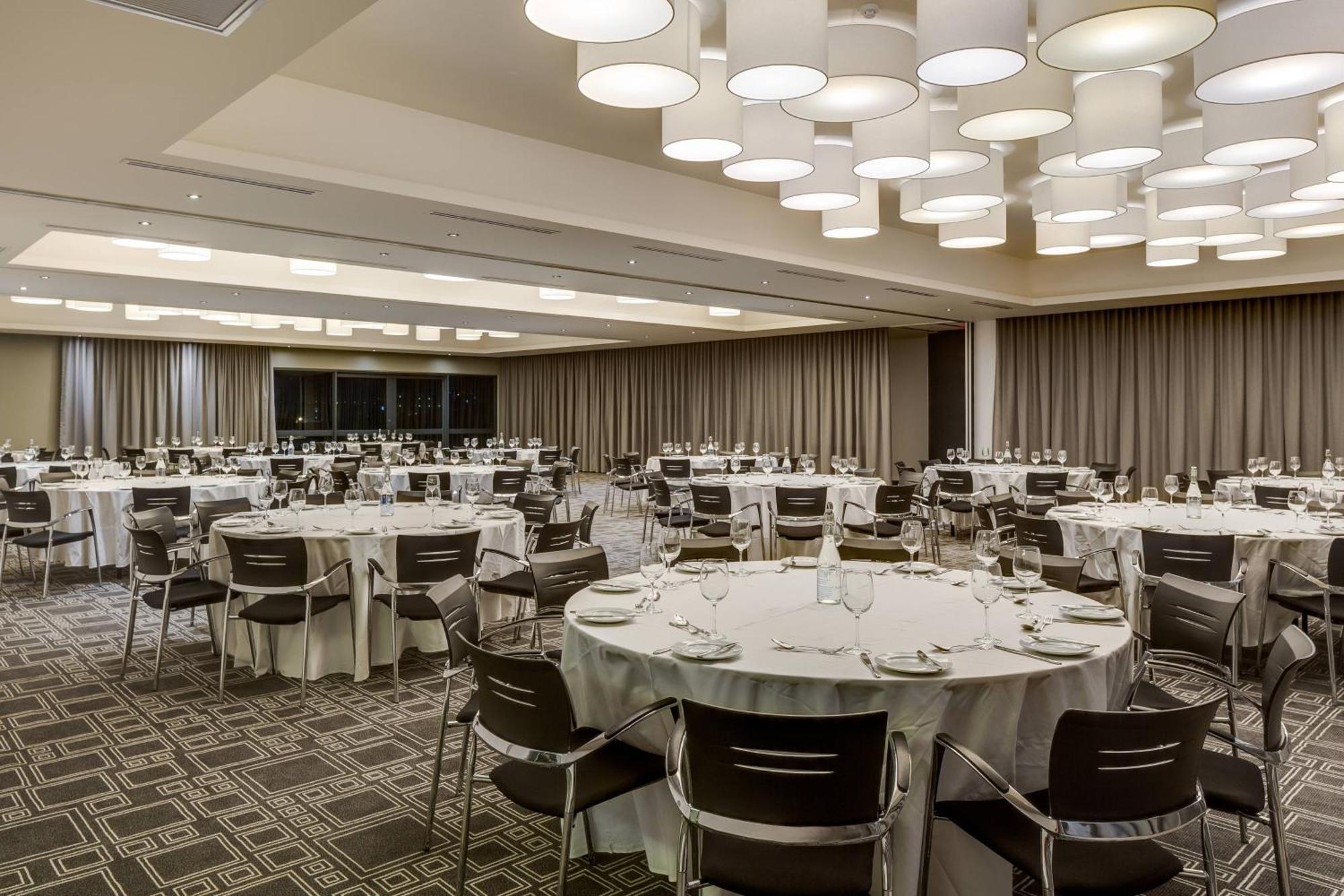 Protea Hotel Fire & Ice! By Marriott Pretoria Menlyn מראה חיצוני תמונה
