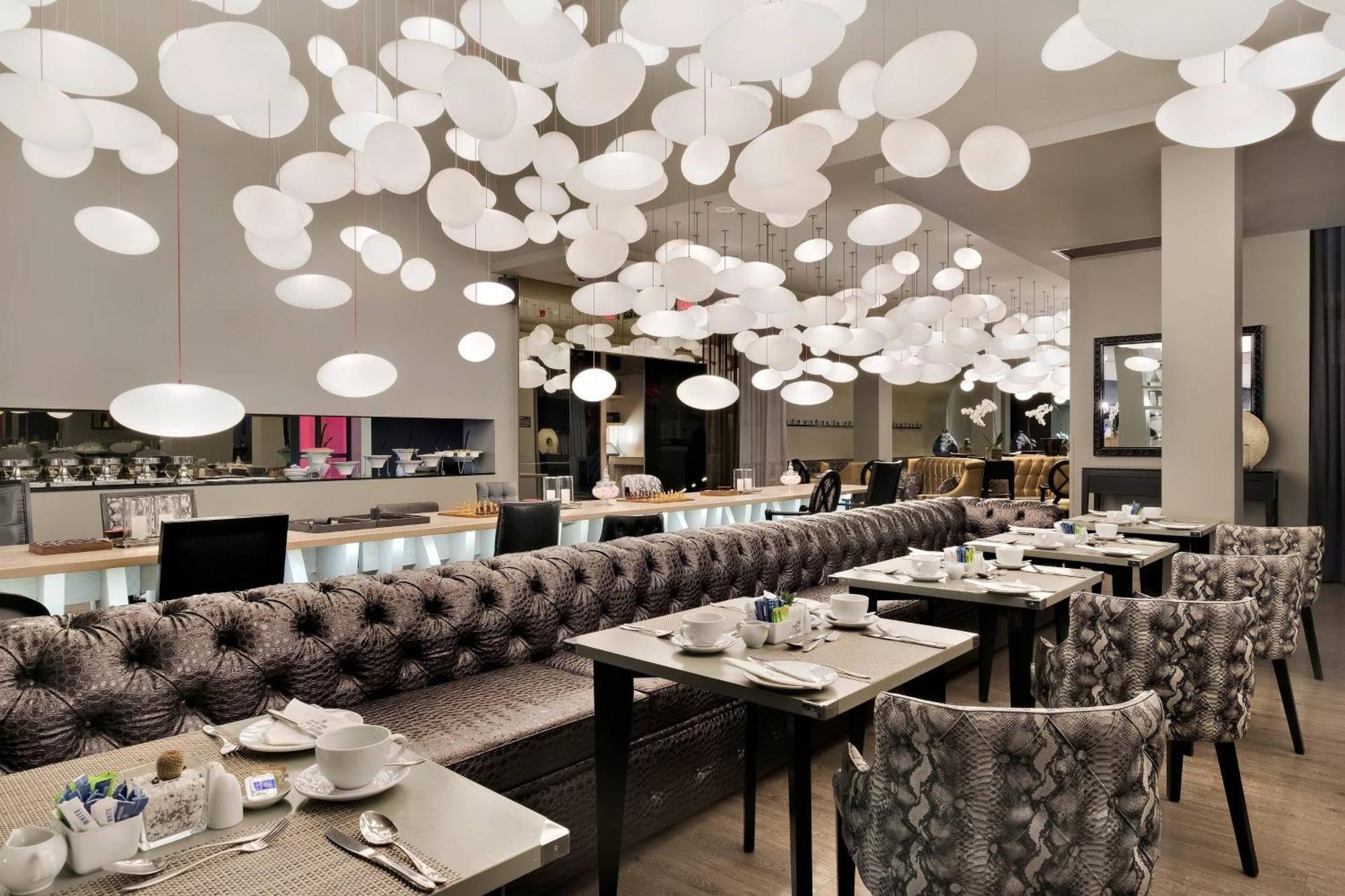 Protea Hotel Fire & Ice! By Marriott Pretoria Menlyn מראה חיצוני תמונה