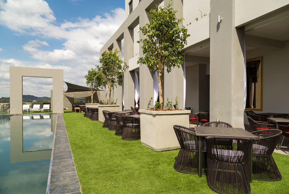 Protea Hotel Fire & Ice! By Marriott Pretoria Menlyn מראה חיצוני תמונה